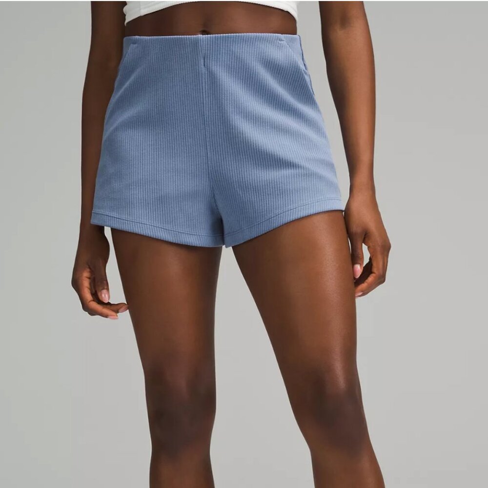 Lululemon Ribbed Softstreme High-Rise Short 2"